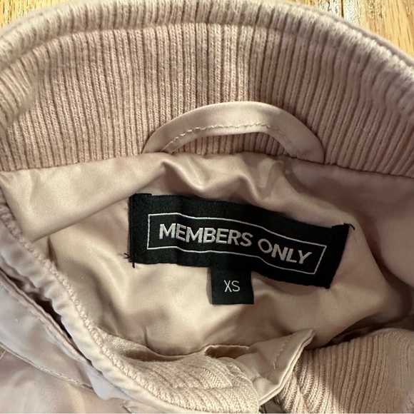 Members Only Womens Washed Satin
Boyfriend Jacket- Blush, X-Small - Picture 6 of 10